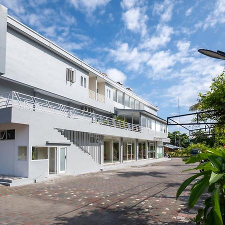 Bali Bustle Sunset Coliving And Coworking Space レギャン エクステリア 写真