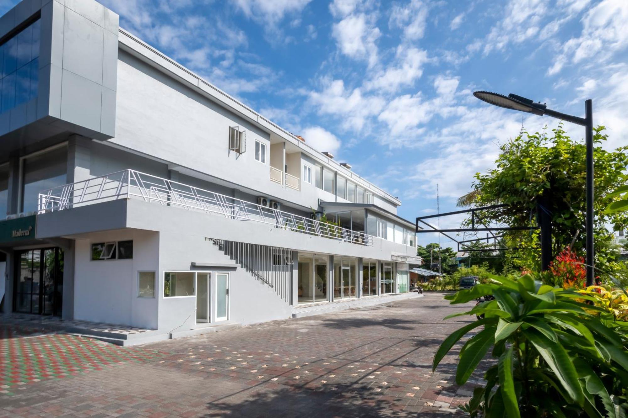 Bali Bustle Sunset Coliving And Coworking Space レギャン エクステリア 写真